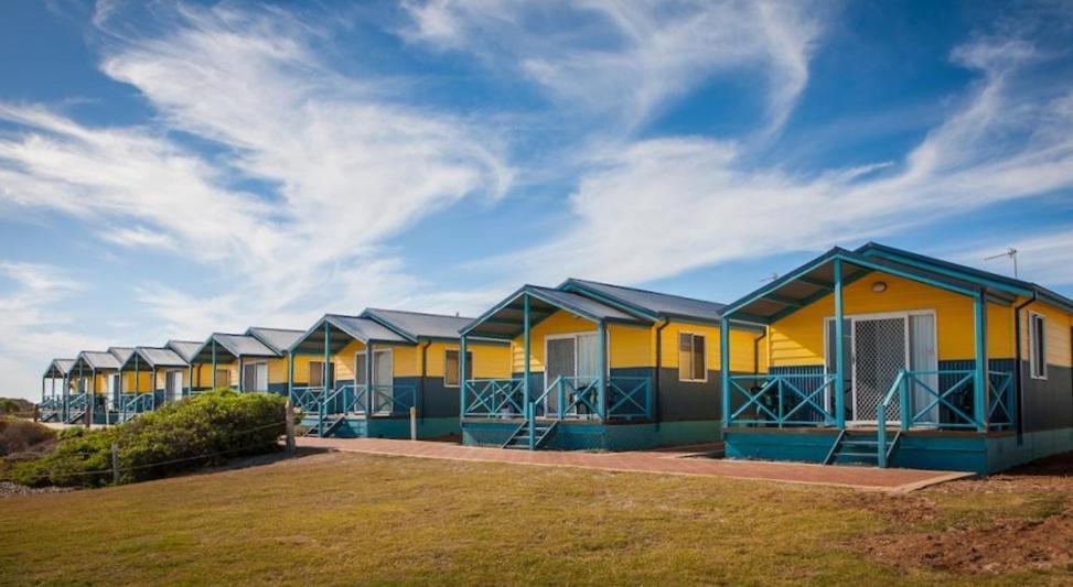 Hotel Dongara Tourist Park Port Denison Esterno foto