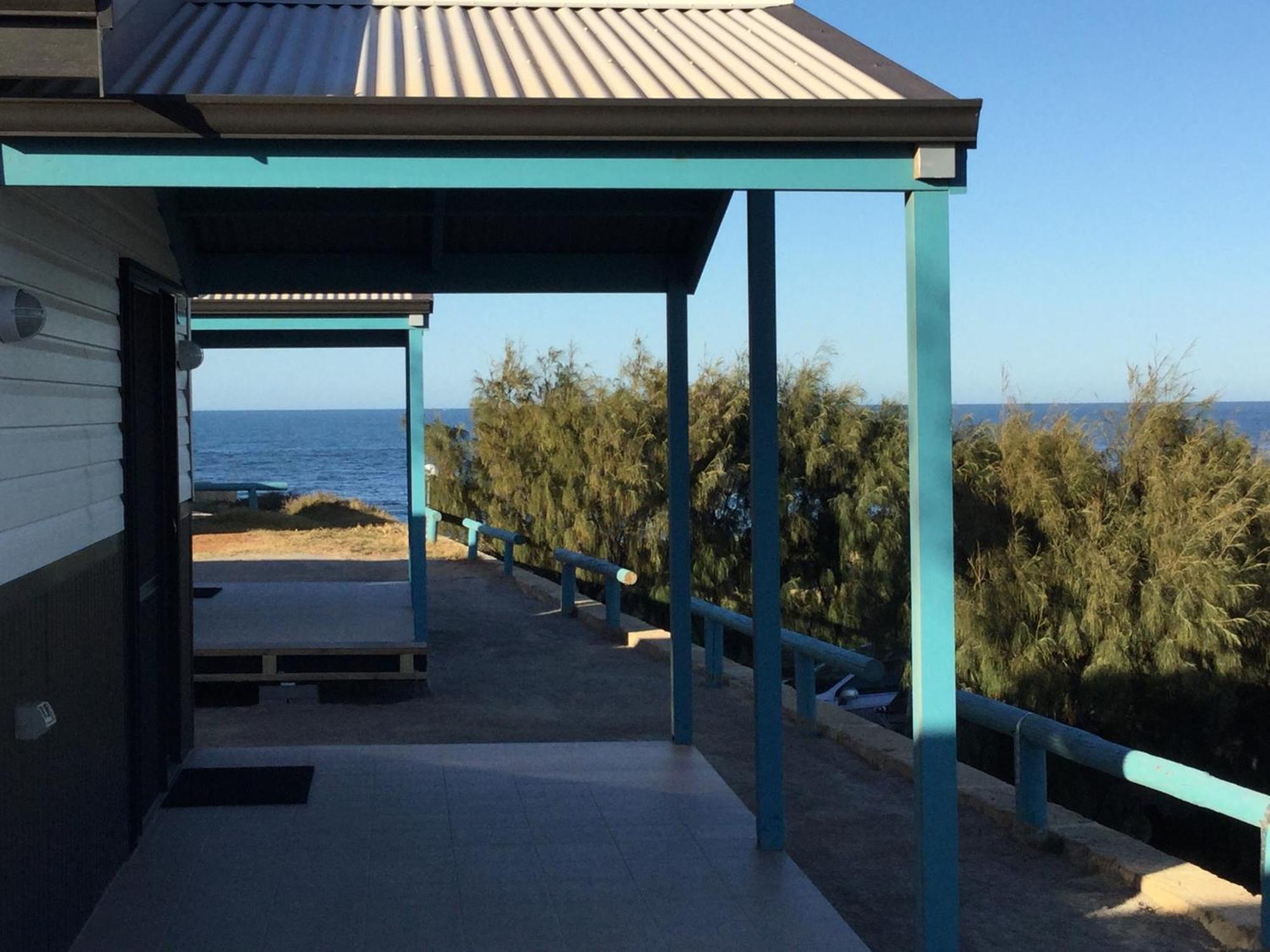 Hotel Dongara Tourist Park Port Denison Esterno foto