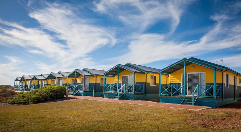 Hotel Dongara Tourist Park Port Denison Esterno foto
