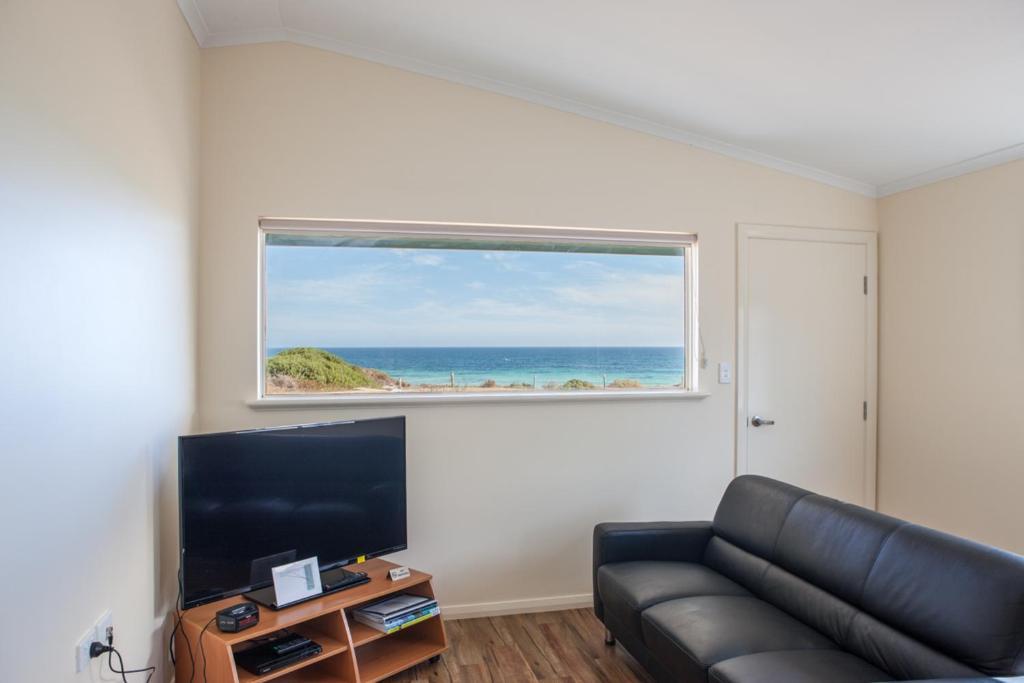 Hotel Dongara Tourist Park Port Denison Esterno foto